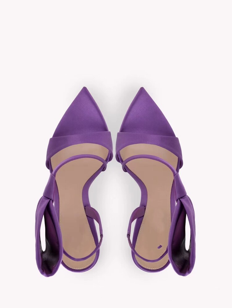 Women Fashion Show - Schwarze und violette Sommer-Damensandalen mit Schmetterlingsknoten