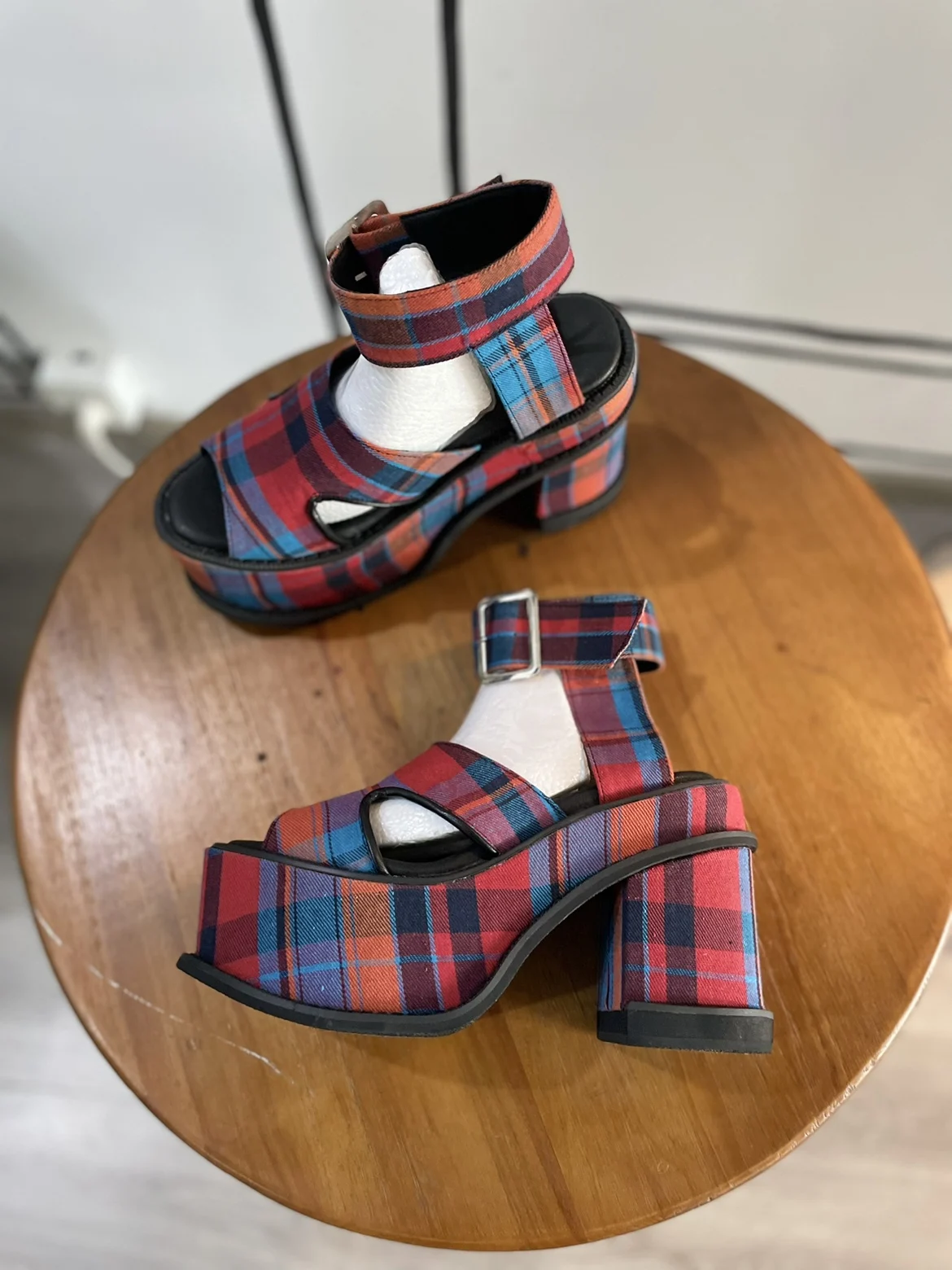 Plattform Plaid Schnalle Rieme – Women Fashion Show Bewertung und Preis